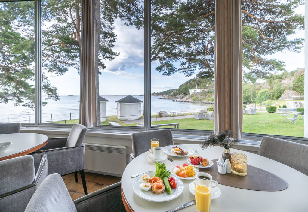 Frokost med nydelig utsikt