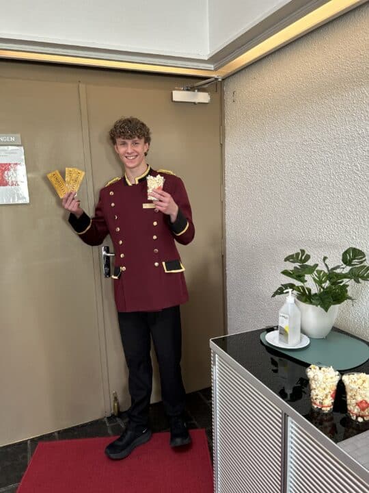 Kino fro barna med "Golden ticket"